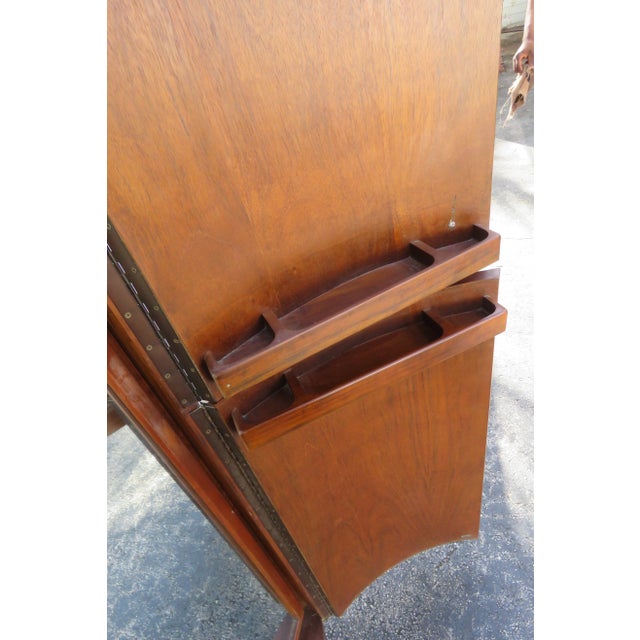 Drexel Heritage Rotating Swivel Tall Double Sided Round Gentleman's Chest 6096 For Sale - Image 11 of 18