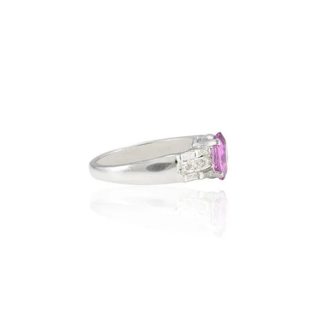 Art Deco Vivid Pink Sapphire & Diamond Cluster Statement Ring Size 7 in 18k White Gold For Sale - Image 3 of 10