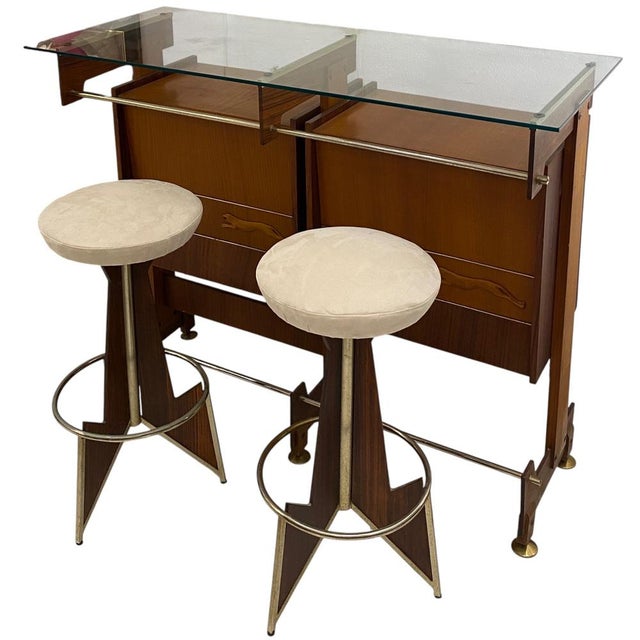 Mid-Century Modern Italian Teak and Rosewood Bar Counter with Shelving and Stools, 1950s, Set of 4 For Sale - Image 6 of 15