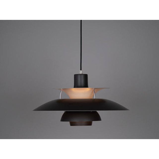 The ph 5 lamp is an icon of danish design that has gained immense popularity worldwide. Designed by the renowned designer...