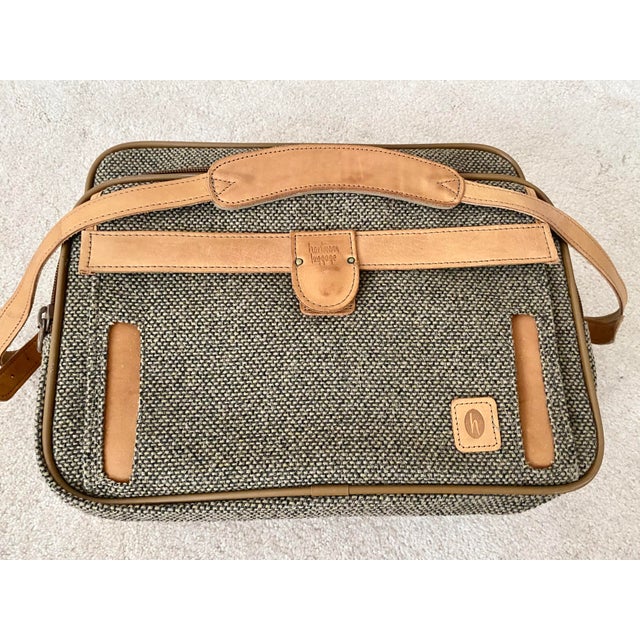 Vintage Hartmann Tweed & Leather 2-Piece Luggage Set - Garment & Companion Bag Excellent Condition For Sale - Image 11 of 18