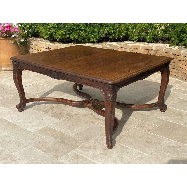 Louis XV Style Dining Table in Oak For Sale - Image 3 of 14