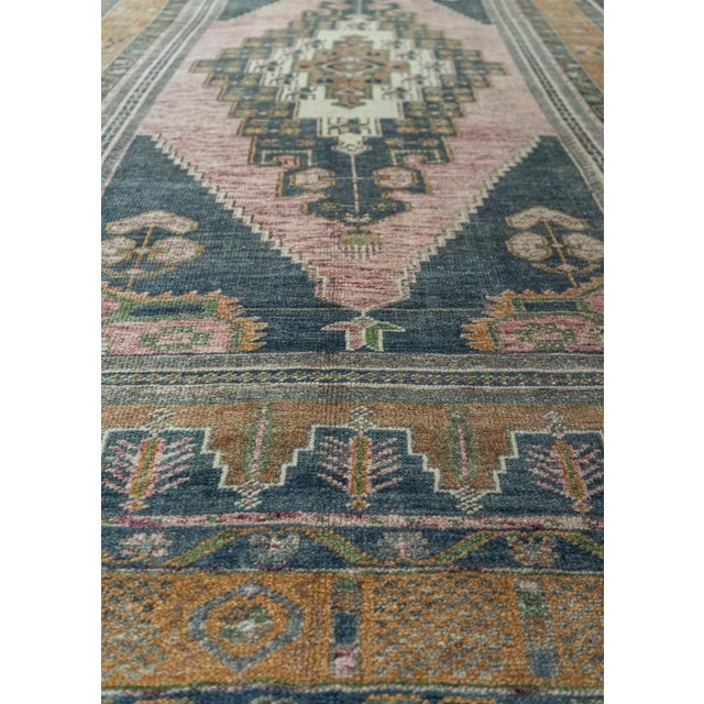 Turkish Turkish Vintage Rug 2'7" x 4' #20551 For Sale - Image 3 of 8
