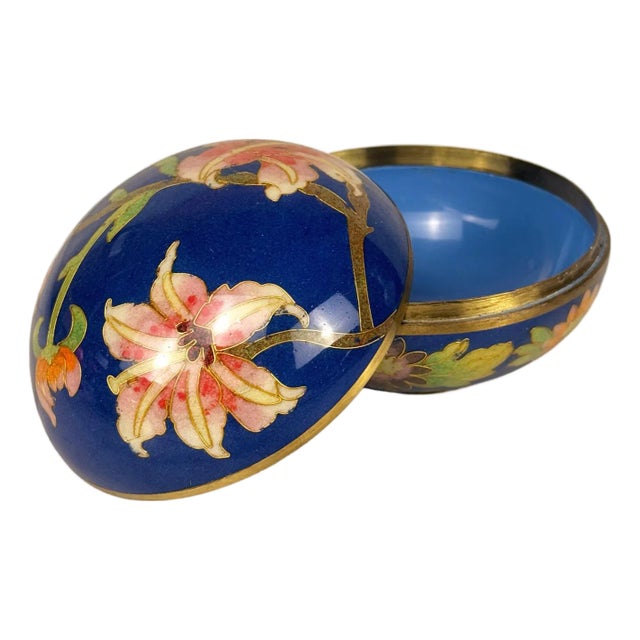 Vintage Chinese Cloisonne Blue Enamel Floral Round Storage Box For Sale