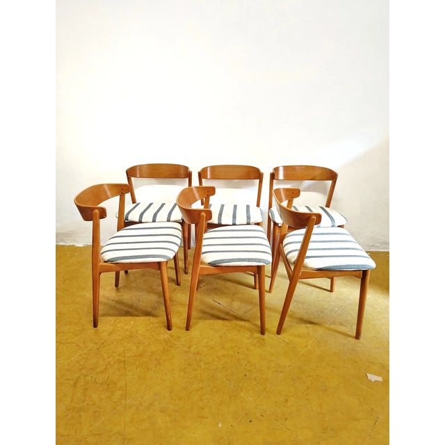 Vintage Danish No. 26 Chairs with Striped Upholstery from Farstrup, 1950s, Set of 6 For Sale - Image 6 of 6