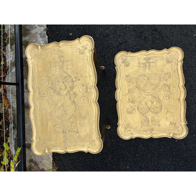 1960s Vintage Italian Gilt Painted Wood Nesting Tables With Etched Floral Tops, Set of 2 | Made in Italy For Sale - Image 5 of 15