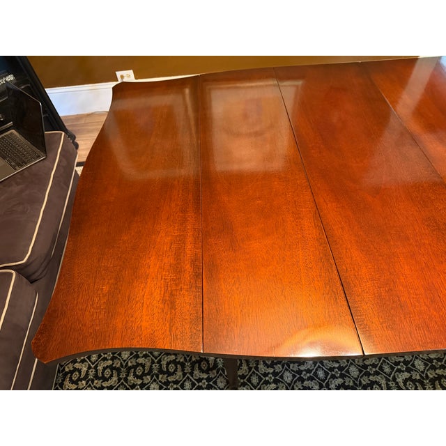 Vintage Drexel "Travis Court" Mahogany Drop-Leaf Dining Table No. 19635 – Includes 3 Leaves & Custom Protective Pads For Sale - Image 16 of 18