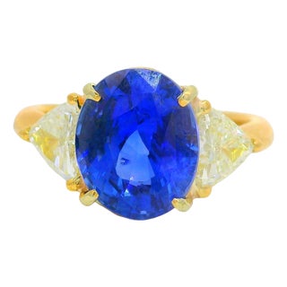 5.05 Carat Ceylon Blue Sapphire Diamond 18k Gold 3-Stone Ring, Gia Certified, Size 6.25 For Sale