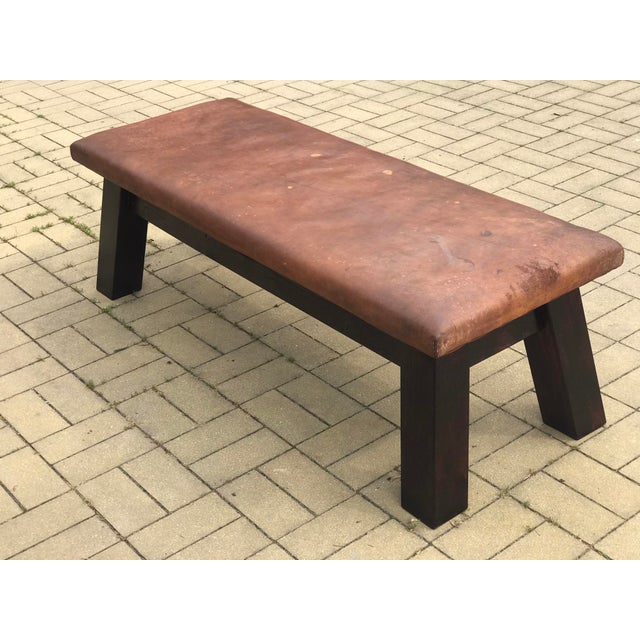 Vintage Leather Bench,1930s, in Very Good conditions. Designed 1920 to 1949