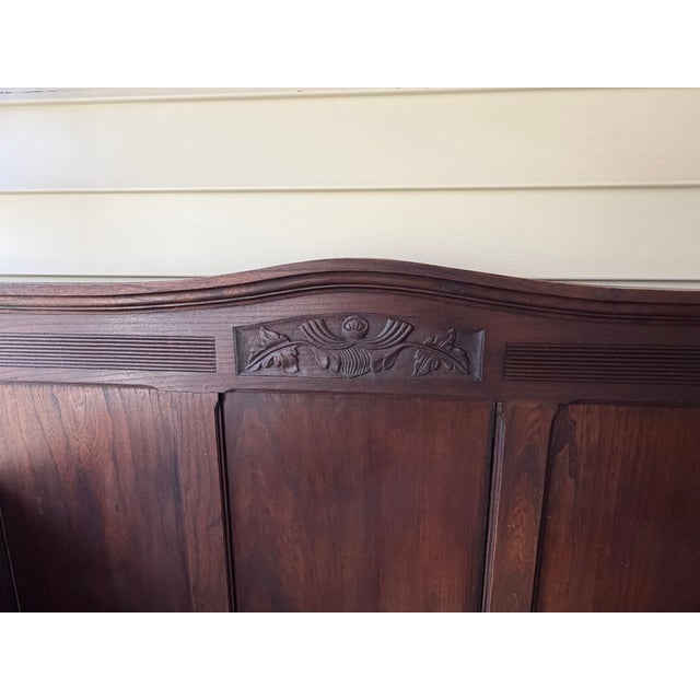 Arts & Crafts Antique Arts & Crafts Oak Hall Settle Bench With Carved Crest and Upholstered Seat, Circa 1910 For Sale - Image 3 of 5