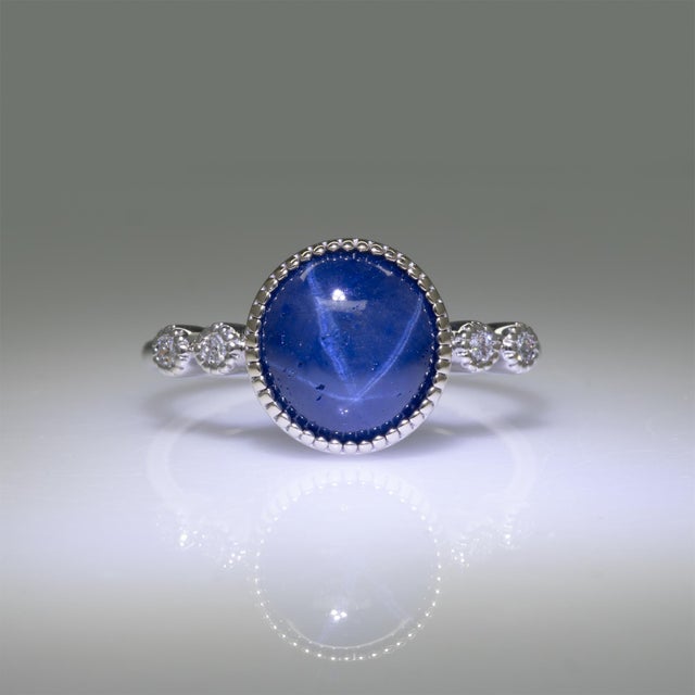 4.1Ct Star Sapphire Ring With Natural Diamond Accents: Solid 14k Gold, Size 6.75 For Sale - Image 4 of 8