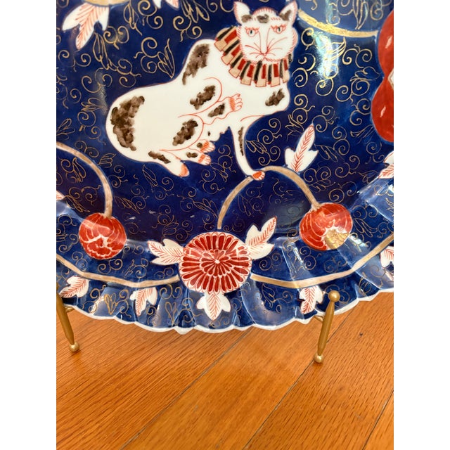 Late 19th Century Meiji Period Large Imari Platter With Cat For Sale - Image 6 of 10