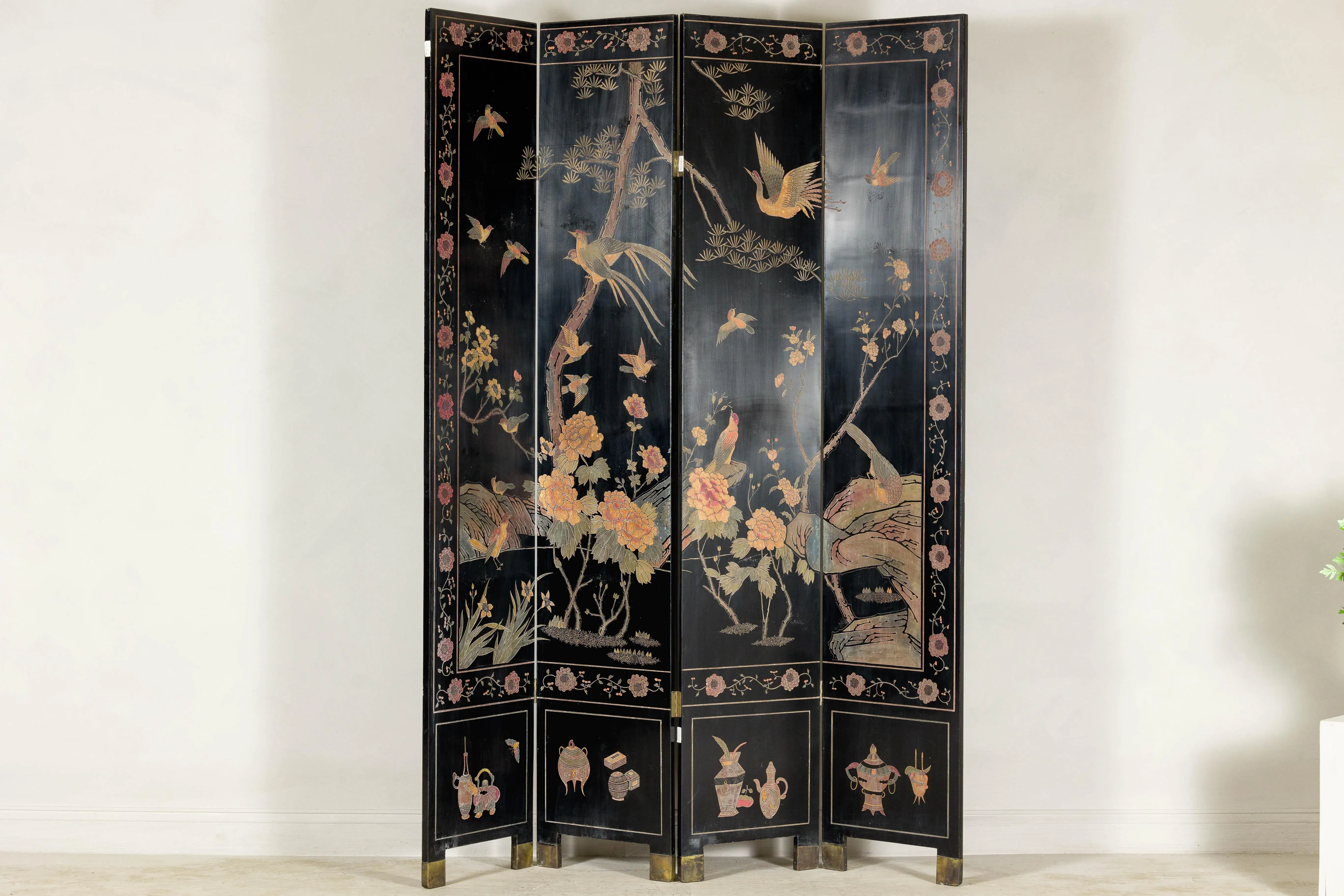 花と蝶の抽象画 黒フレーム付き four-panel-black-lacquer-
