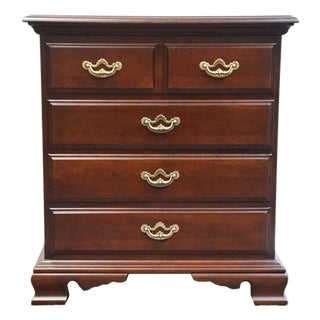 Thomasville Furniture Collector's Cherry Traditional Style 28" Four Drawer Nightstand 10111-818 For Sale