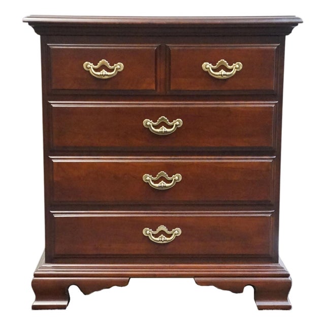 Thomasville Furniture Collector's Cherry Traditional Style 28" Four Drawer Nightstand 10111-818 For Sale