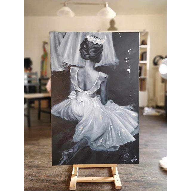 Sylvie Magnin - Emerging Star - 2019 Grace and movement even in this suspended moment before going on stage. An art in...