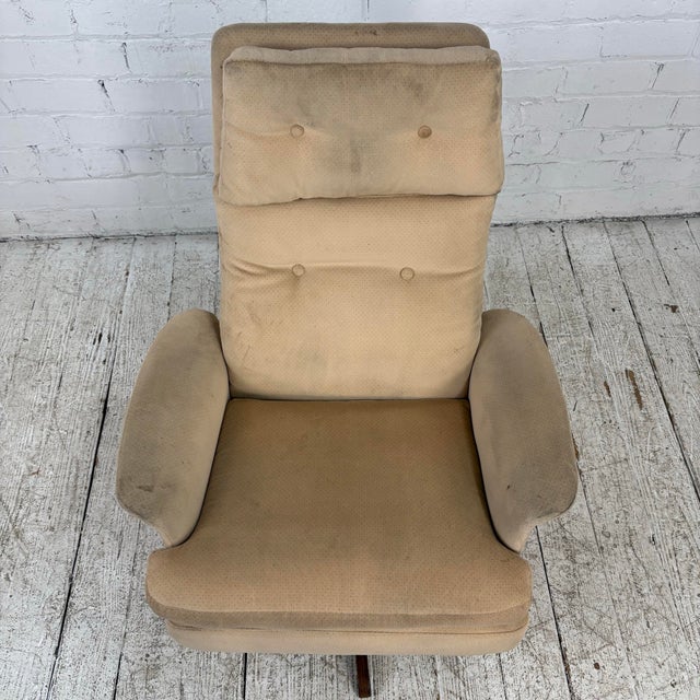 Mid 20th Century Mid Century Modern Scandinavian Lounge Chair on Rosewood Base Recliner For Sale - Image 5 of 12