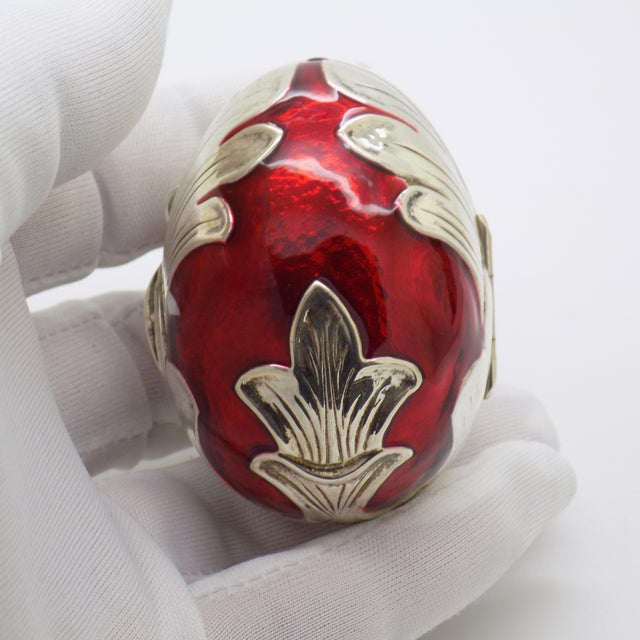 1980s Vintage Italian Handmade Sterling Silver 925 and Red Enameled Egg-Shaped Box, Florence, Italy, 1980s For Sale - Image 5 of 13