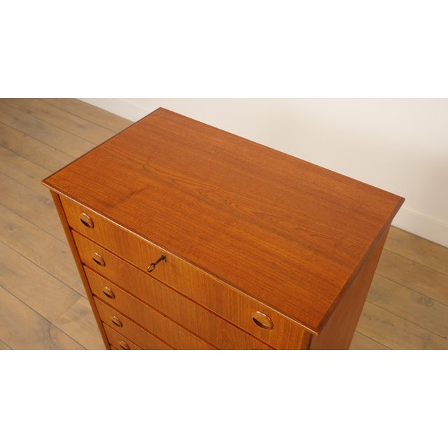 Vintage Chest of Drawers in Teak, 1950s For Sale - Image 4 of 9