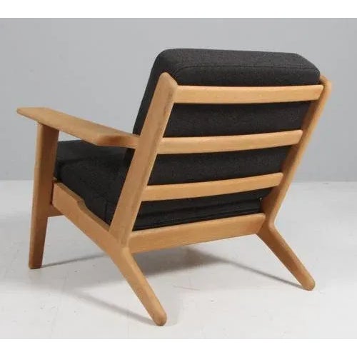Wood Vintage Danish Lounge Chair in Soap Treated Oak by Hans J. Wegner for Getama, 1970s For Sale - Image 7 of 8