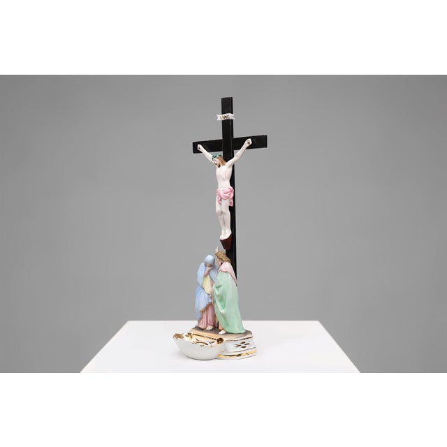 Holy Water Font in Porcelain with Crucifix from Vieux Andenne, Belgium, 20th Century For Sale - Image 8 of 11
