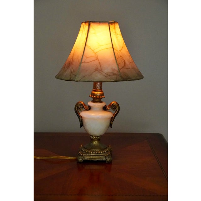 1970s Vintage Petite Polished Alabaster French Style Accent Lamp For Sale - Image 5 of 7
