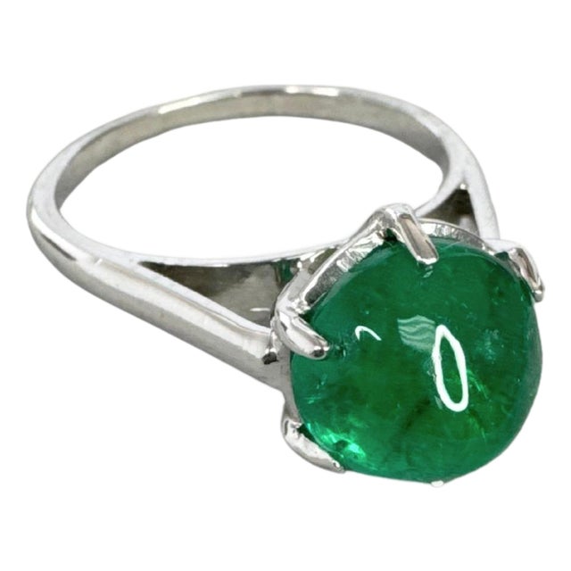 Vintage Style Sugarloaf Cabochon Emerald Ring 18k White Gold, Size 4 For Sale