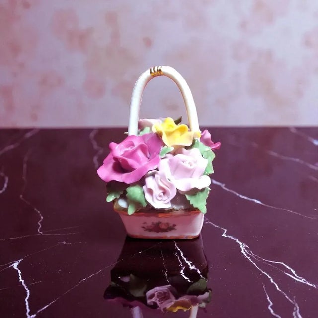 Royal Albert Royal Albert England Bone China Musical Basket of Roses 1962 For Sale - Image 4 of 5