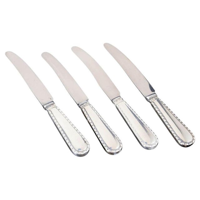 Knives in Silver and Stainless Steel. Beaded Pattern by Georg Jensen, 1930s, Set of 4 For Sale - Image 6 of 6