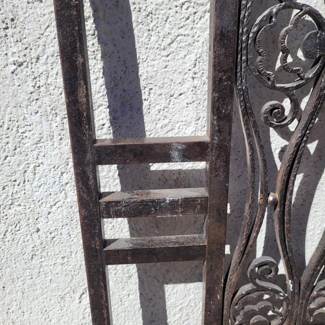 Art Deco Wrought Iron Gates attributed to Edouard Schenck, 20th Century, Set of 4 For Sale - Image 5 of 18
