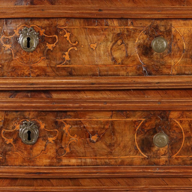 Brown Antique Baroque Chest of 4 Drawers in Walnut, 18th Century For Sale - Image 8 of 13