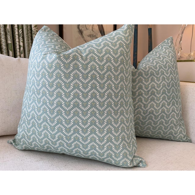 Anna French for Thibaut does it again! From the Willow Tree collection comes another fabulous on-trend fabric. The...