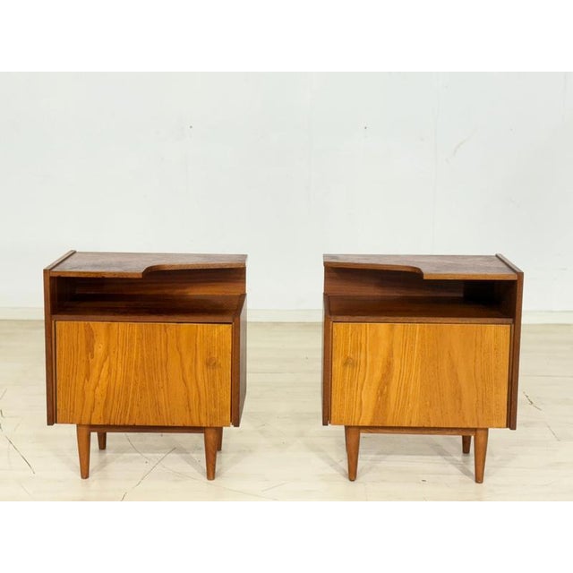 Mid-Century Modern Nightstands in Birch, Set of 2 For Sale - Image 3 of 9