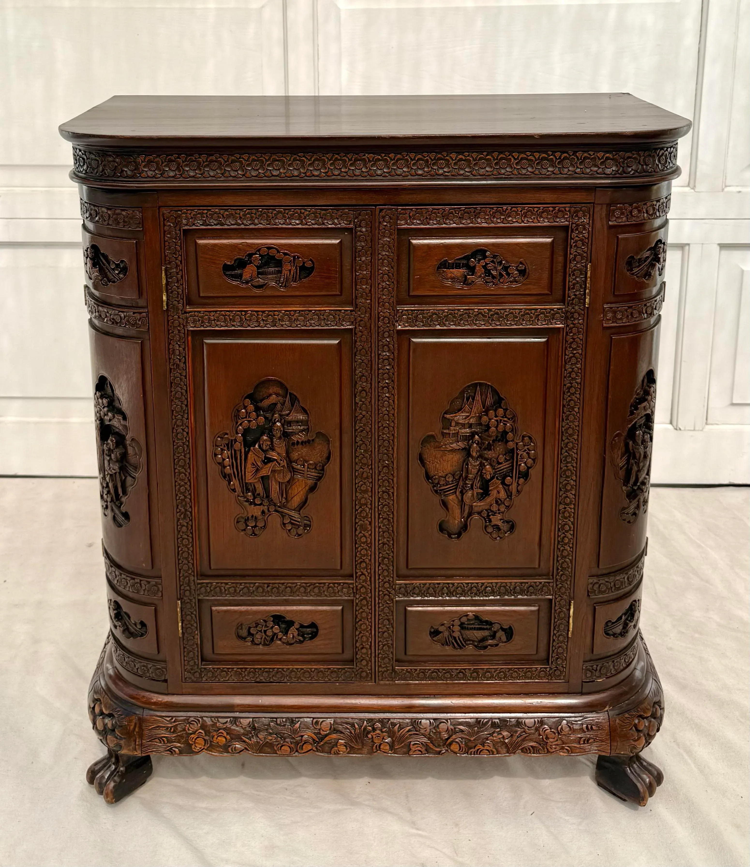1950's George Zee Chinese Chippendale Dry Bar Expanding Cabinet