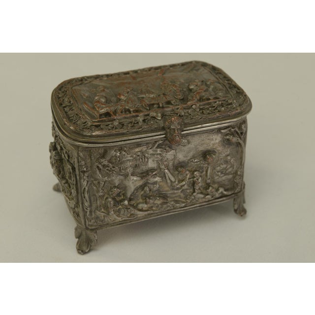 Silver-Plated Embossed Copper Box, Early 19th Century For Sale - Image 5 of 15