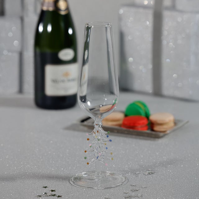 2020s Treetop Cheers Clear Glass Champagne Flutes, Set of 4 For Sale - Image 5 of 7