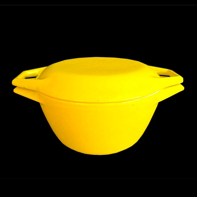 Mid-Century Modern Mid 20th Century Enamel on Cast Iron Dutch Oven Designed by Michael Lax for Copco, 2 Piece Set For Sale - Image 3 of 12