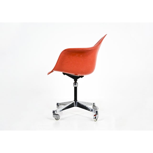 1970s Mid-Century Modern Office Chair by Charles & Ray Eames for Herman Miller, 1970s For Sale - Image 5 of 10