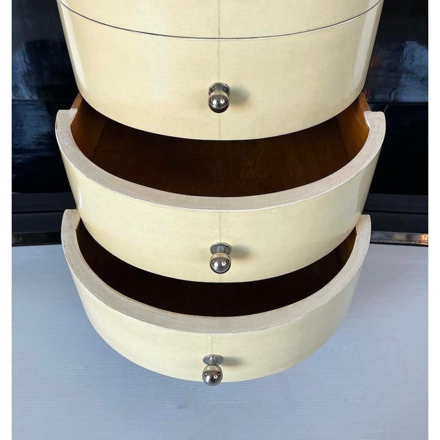 Beige Vintage Art Deco Chest of Drawers with Curved Drawers, 1930s For Sale - Image 8 of 9