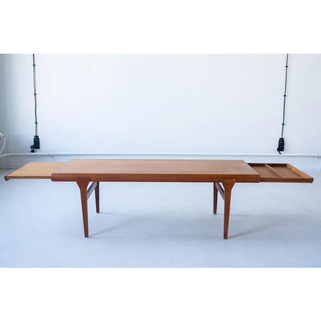 Expandable Teak Coffee Table by Johannes Andersen for CFC Silkeborg⁠, 1960s For Sale - Image 6 of 8