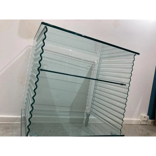 1980s Onda Series Glass Media Cabinet by Ron Arad for Fiam, Italy, 1980s For Sale - Image 5 of 11