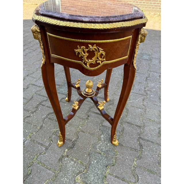 1960s French Louis XVI Pink Marble Mahogany Center Table 1pc For Sale - Image 12 of 13