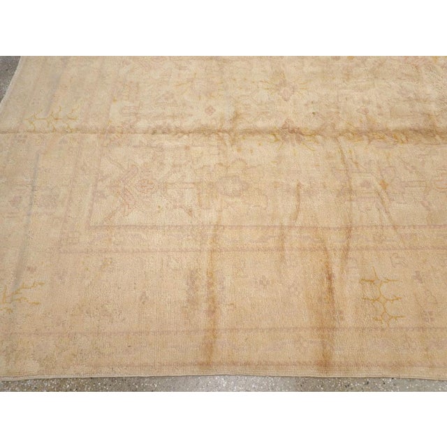 Galerie Shabab Collection Early 20th Century Turkish Oushak Room Size Carpet For Sale In New York - Image 6 of 8