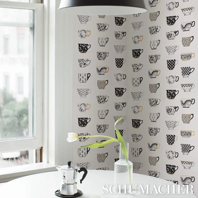 Sample - Schumacher Onie's Teacups Wallpaper in Ink For Sale In Charlotte - Image 6 of 7