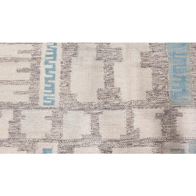 Scandinavian Flatweave Geometric Light Gray Wool Rug by Doris Leslie Blau For Sale In New York - Image 6 of 8