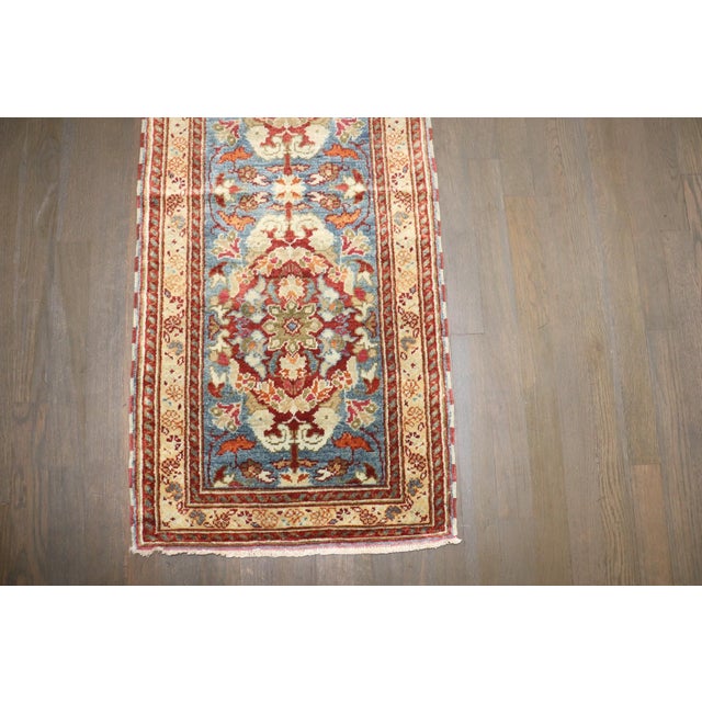 Small Narrow Vintage Turkish Rug no. j5247 For Sale - Image 4 of 10