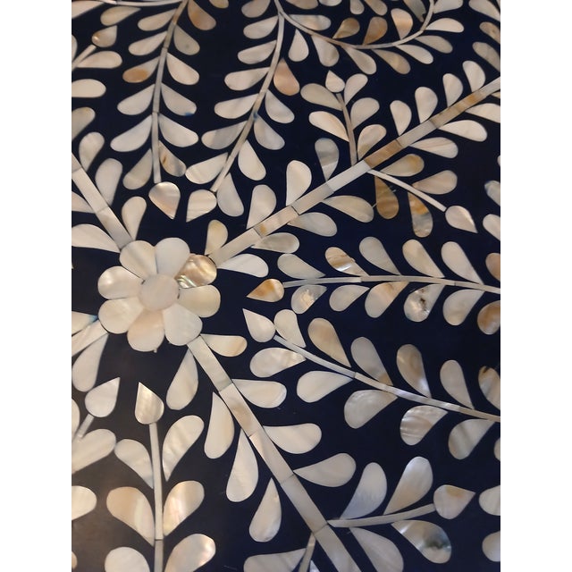 Mid Century Blue Lacquer Table With Inlaid Mother of Pearl Design and Solid Brass Legs For Sale - Image 9 of 11