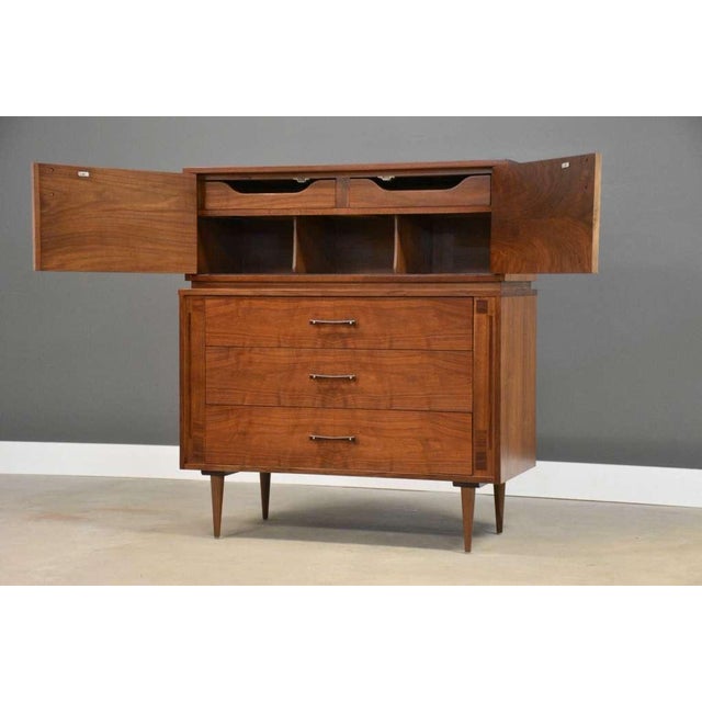 Mid-Century Modern 1960s Refinished Walnut Tall Dresser by Kroehler Furniture For Sale - Image 3 of 14