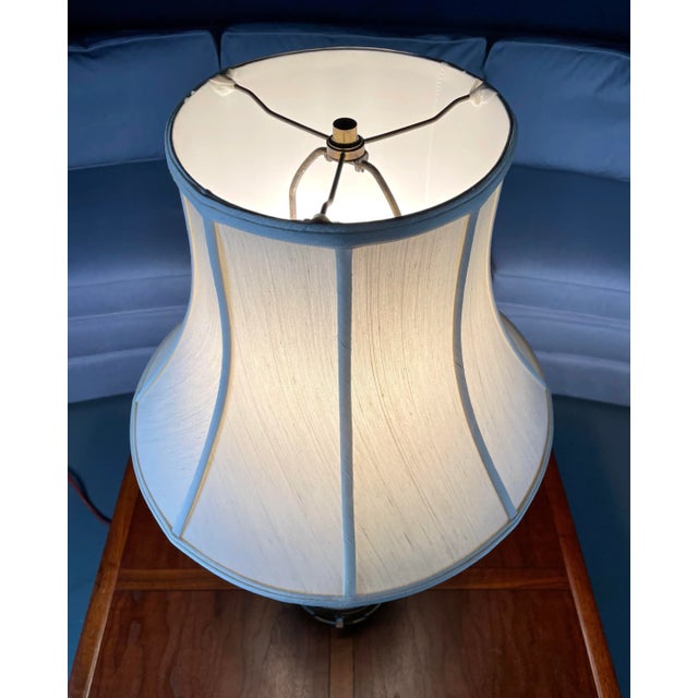1970s 1970s Glass and Brass Chinoiserie Table Lamp For Sale - Image 5 of 13