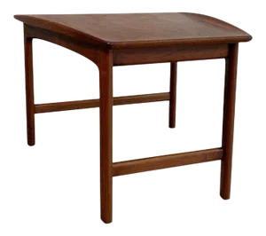 Folke Ohlsson for DUX Scandinavian Modern Tapered Teak Side Table